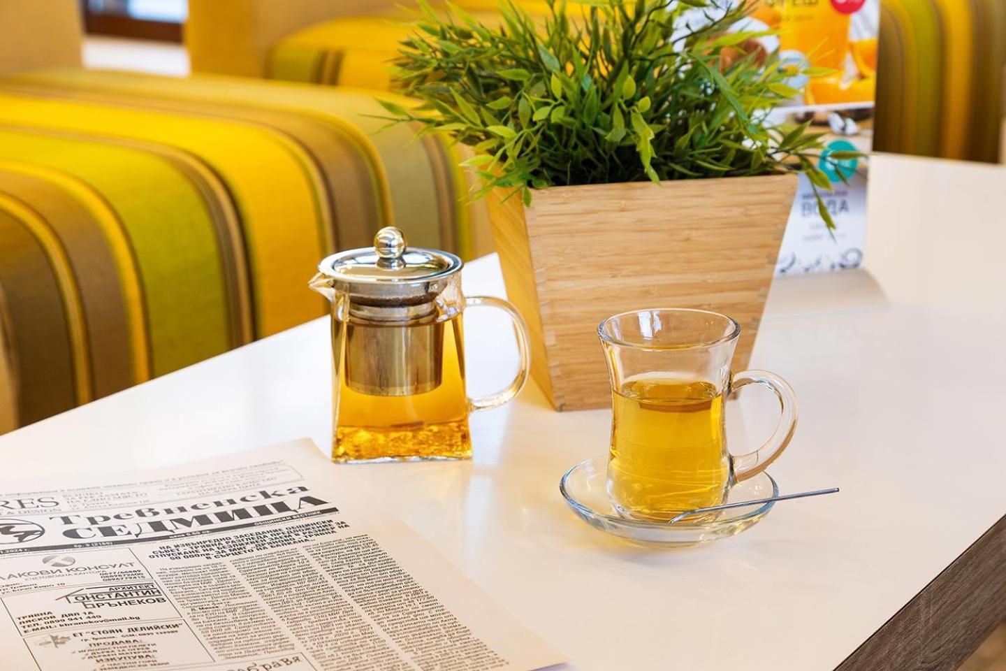 Hotel Compliment Trjavna Eksteriør bilde